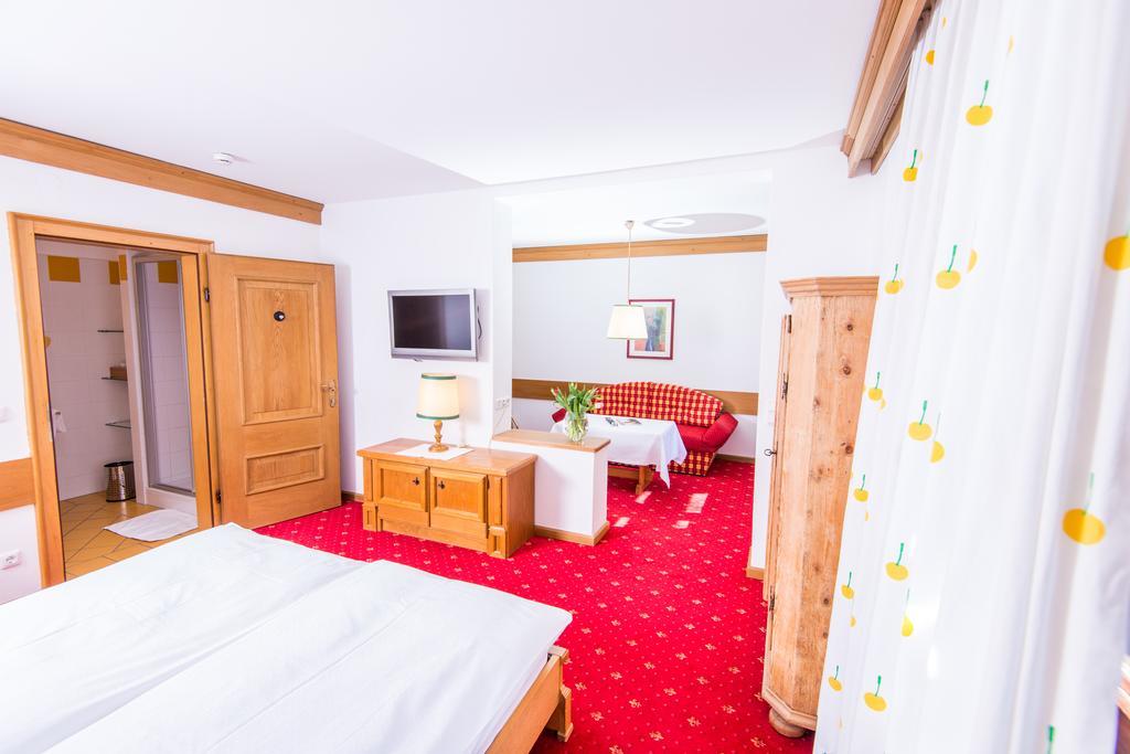 Hotel Zur Post Голдегг Екстер'єр фото